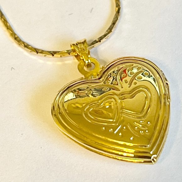 Vintage Gold Rose Flower Heart Locket Necklace Victorian Photo Charm 24" Plated - Picture 4 of 10